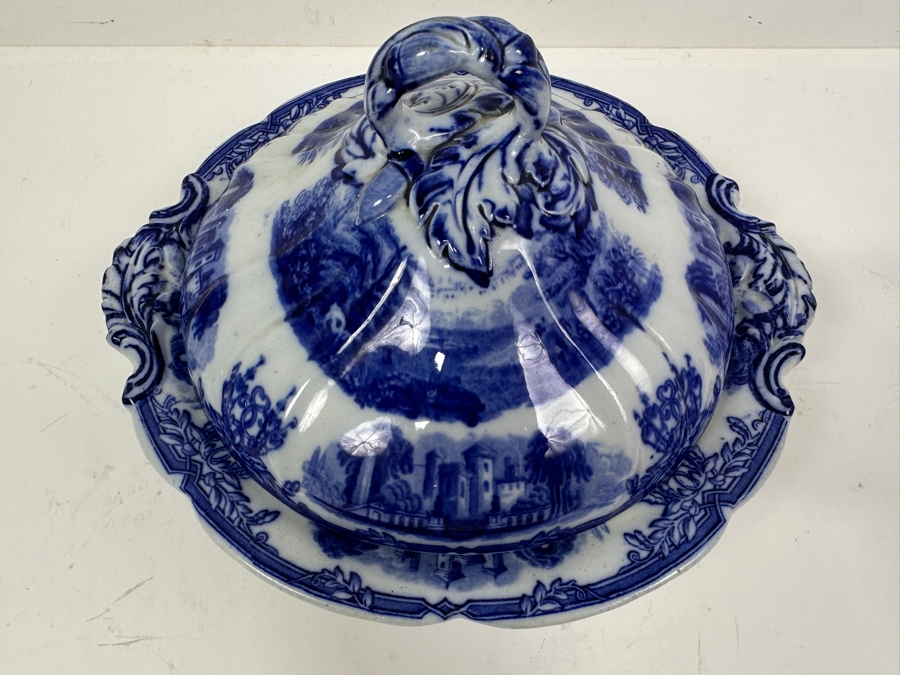 English B.W.M & Co Flow Blue Covered Vegetable Dish 11'W x 6.5'H [Photo 3]