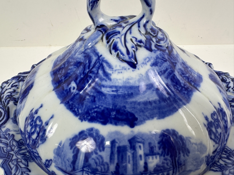 English B.W.M & Co Flow Blue Covered Vegetable Dish 11'W x 6.5'H [Photo 6]
