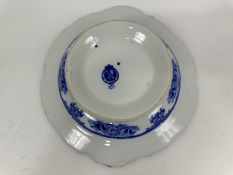 English B.W.M & Co Flow Blue Covered Vegetable Dish 11'W x 6.5'H [Photo 11]