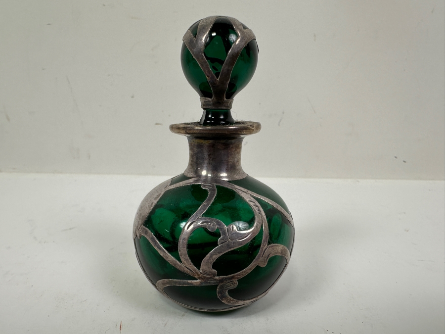 Vintage Green Glass Perfume Bottle with Sterling Silver Overlay 3.5'H [Photo 4]