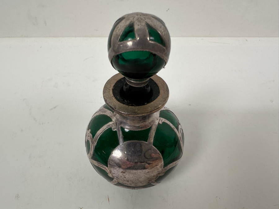 Vintage Green Glass Perfume Bottle with Sterling Silver Overlay 3.5'H [Photo 3]