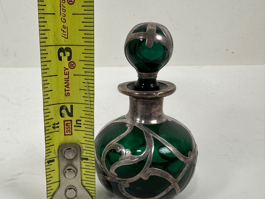 Vintage Green Glass Perfume Bottle with Sterling Silver Overlay 3.5'H [Photo 11]