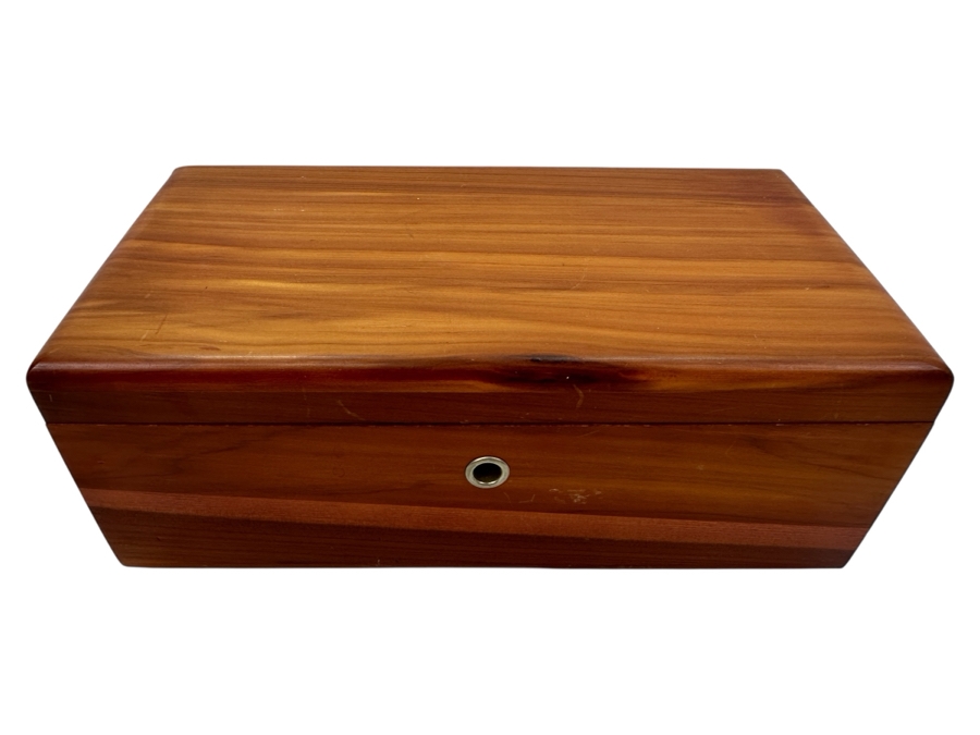 Lane Wooden Salesman Sample Cedar Chest Box 9'W x 5'D x 3.25'H [Photo 2]