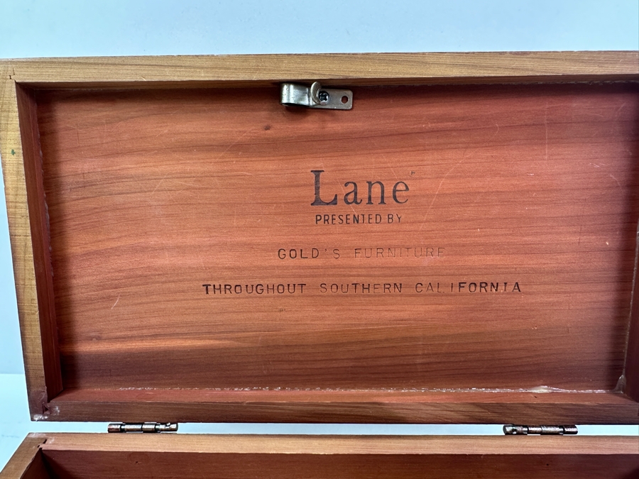 Lane Wooden Salesman Sample Cedar Chest Box 9'W x 5'D x 3.25'H [Photo 5]