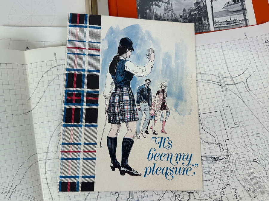 Walt Disney World Guest Relations Binder Filled With Information On Walt Disney World Including Park Maps [Photo 18]