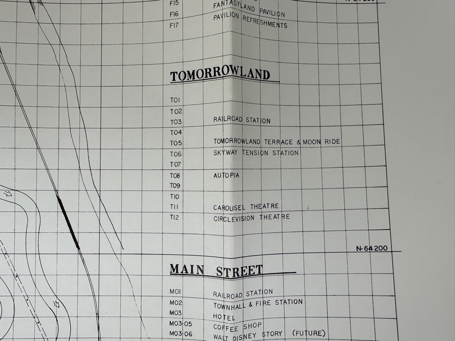 Walt Disney World Guest Relations Binder Filled With Information On Walt Disney World Including Park Maps [Photo 28]