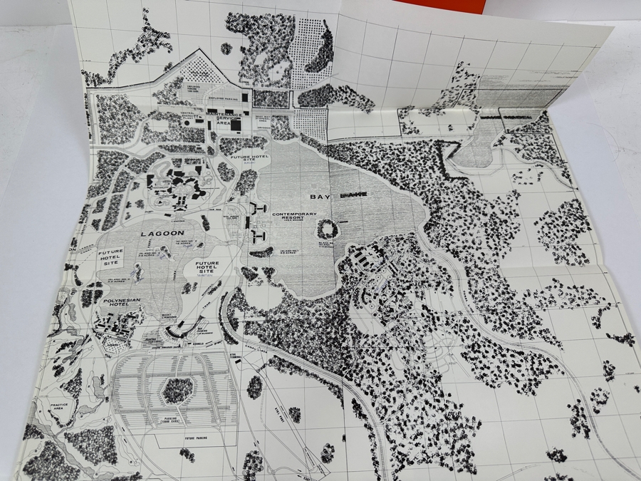 Walt Disney World Guest Relations Binder Filled With Information On Walt Disney World Including Park Maps [Photo 34]