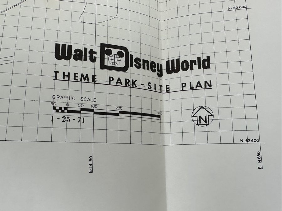 Walt Disney World Guest Relations Binder Filled With Information On Walt Disney World Including Park Maps [Photo 21]