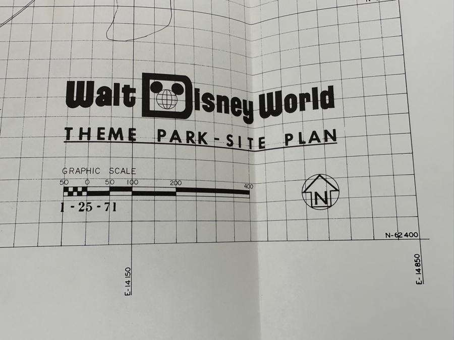 Walt Disney World Guest Relations Binder Filled With Information On Walt Disney World Including Park Maps [Photo 30]