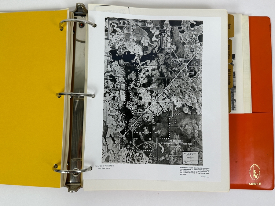 Walt Disney World Guest Relations Binder Filled With Information On Walt Disney World Including Park Maps [Photo 7]