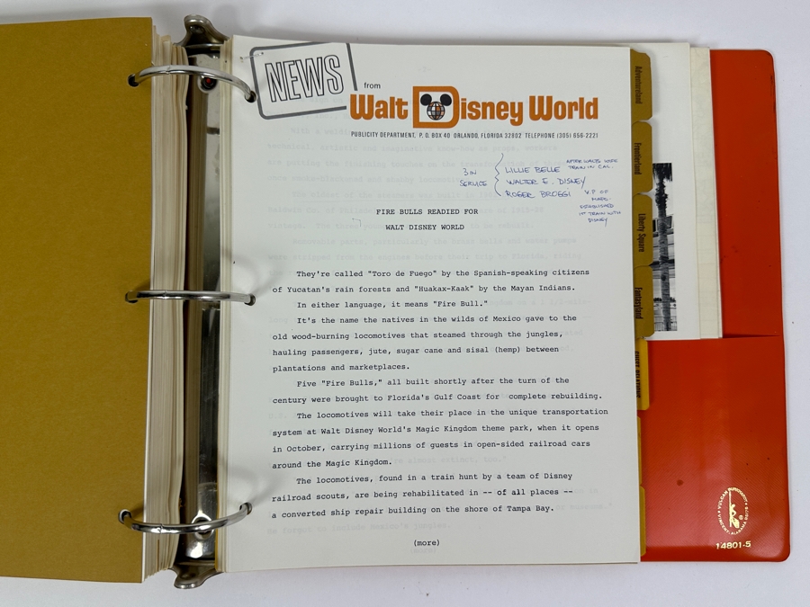 Walt Disney World Guest Relations Binder Filled With Information On Walt Disney World Including Park Maps [Photo 12]