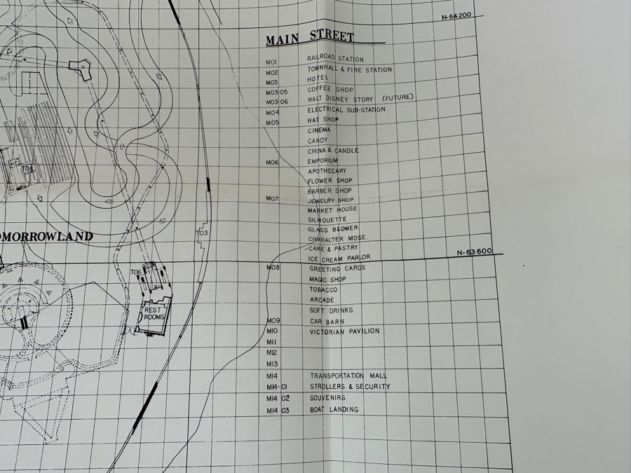 Walt Disney World Guest Relations Binder Filled With Information On Walt Disney World Including Park Maps [Photo 29]