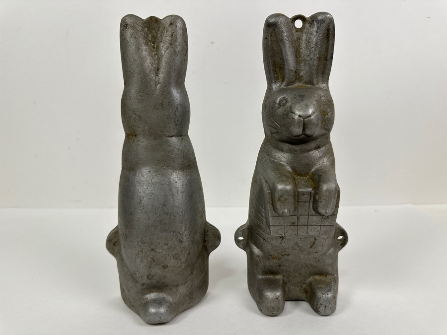 Vintage Chocolate Bunny Mold 10'H [Photo 5]
