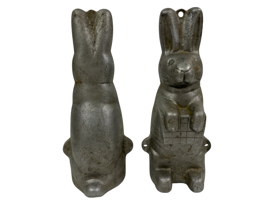Vintage Chocolate Bunny Mold 10'H [Photo 1]