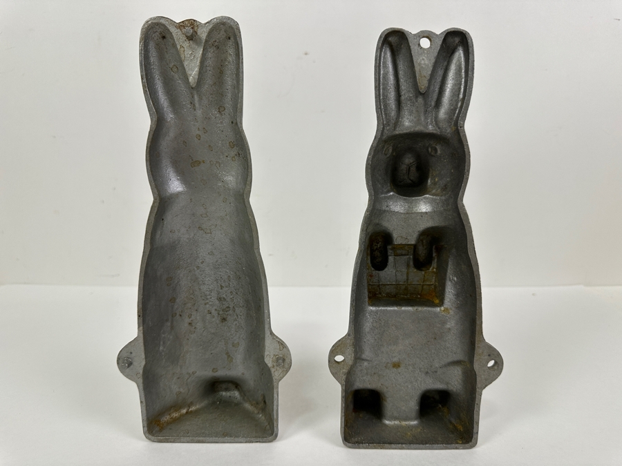 Vintage Chocolate Bunny Mold 10'H [Photo 4]