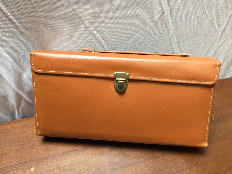 Vintage Leather Case Grooming Kit Vanity Set Noymer Germany Like New
