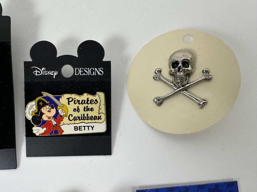 Just Added - (19) Vintage Disney Trading Pins [Photo 4]