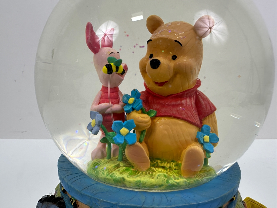 Just Added - Winnie The Pooh Musical Snow Globe 7'H [Photo 4]