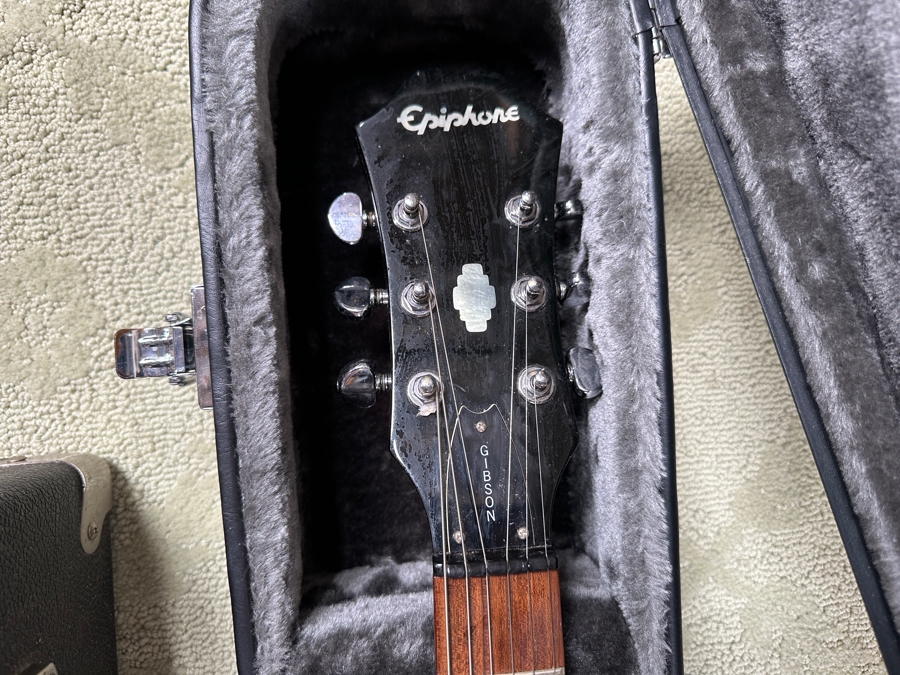 Just Added - Limited Edition Gibson Epiphone Dot-Deluxe Electric Guitar With Guitar Case And Fender Frontman 15G Amplifier [Photo 4]