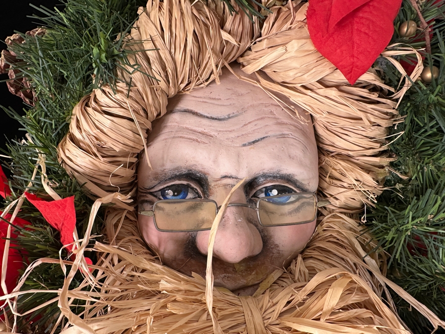 Just Added - Large 32'W Santa Claus Christmas Wreath [Photo 2]