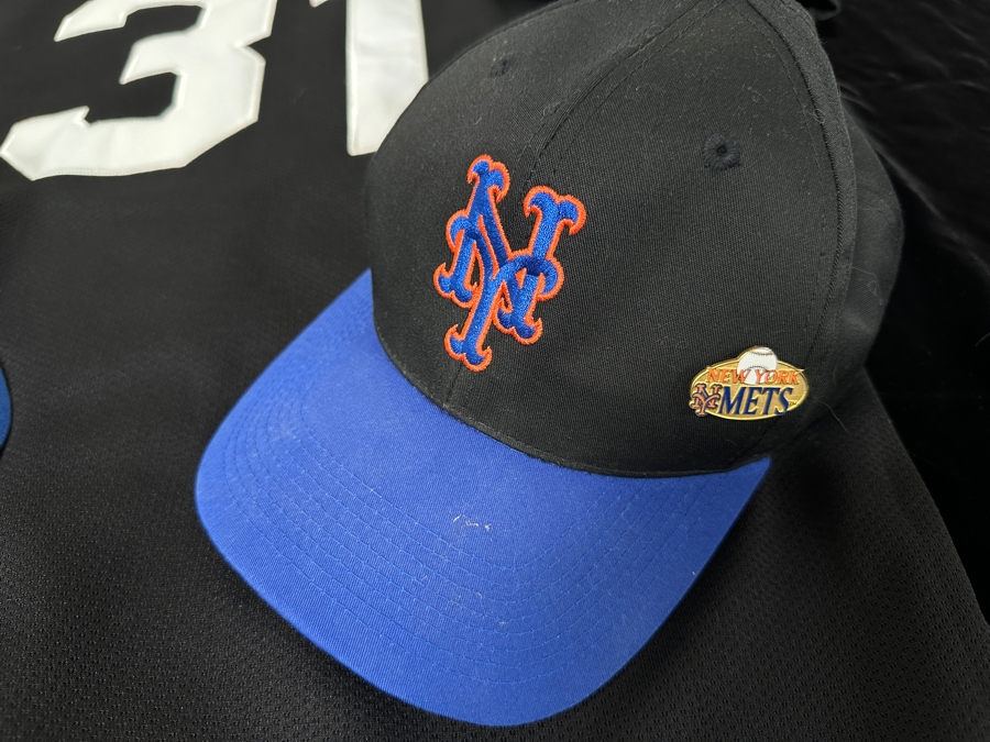 Just Added - New York Mets Lot With 2 Baseball Caps & Mike Piazza Jersey Size L [Photo 2]