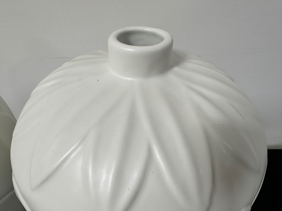 Just Added - Pair Of Frontgate White Ceramic Decorative Vases Jars With Lids 20'H [Photo 3]
