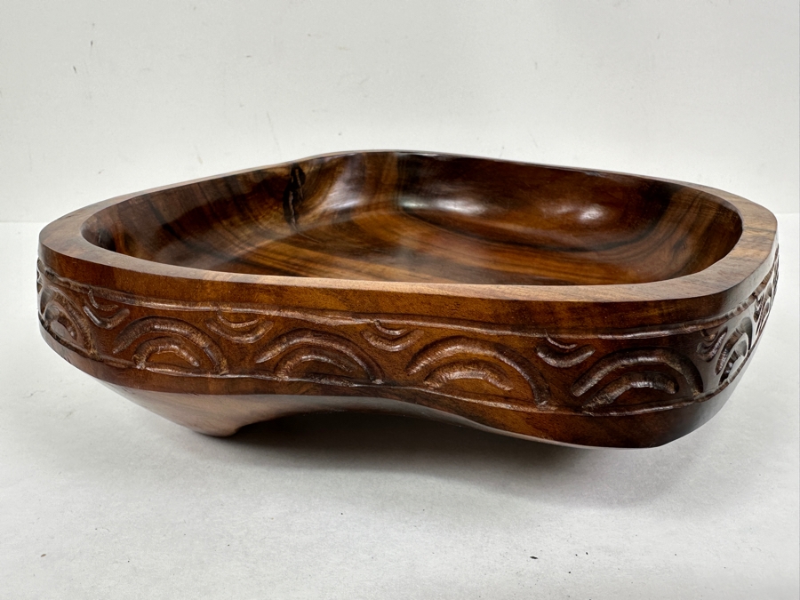 Just Added - Handcarved Hardwood Bowl 8 x 8 x 3 [Photo 5]
