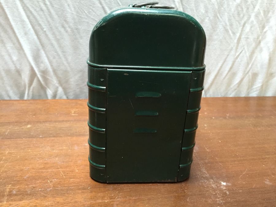 Vintage Green Lunch Box with Glass Lined Thermos [Photo 6]