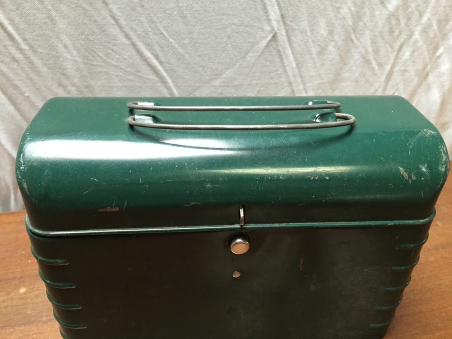 sage green lunch box