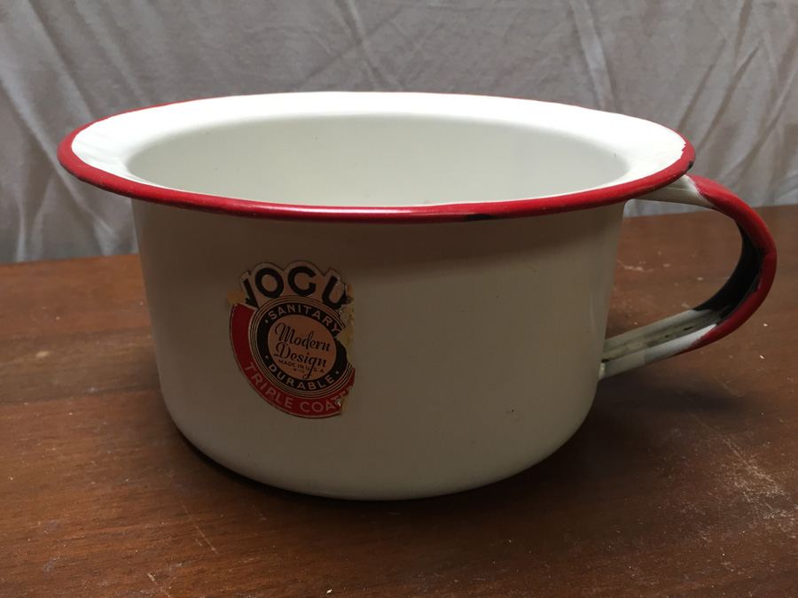 Porcelain Enameld Ware Vogue Handled Bowl Cup