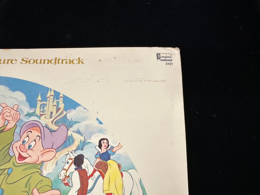 Just Added - Walt Disney's Snow White And The Seven Dwarfs Disney Picture Disc Vinyl Record [Photo 7]