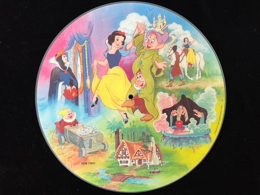 Just Added - Walt Disney's Snow White And The Seven Dwarfs Disney Picture Disc Vinyl Record [Photo 2]