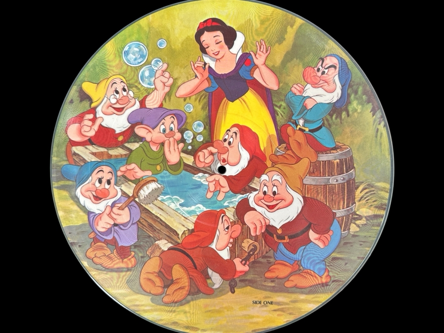 Just Added - Walt Disney's Snow White And The Seven Dwarfs Disney Picture Disc Vinyl Record [Photo 1]