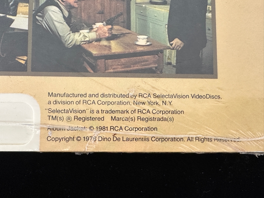 Just Added - RCA SelectaVision VideoDisc Factory Sealed John Wayne In The Shootist Movie Capacitance Electronic Disc (CED) [Photo 4]