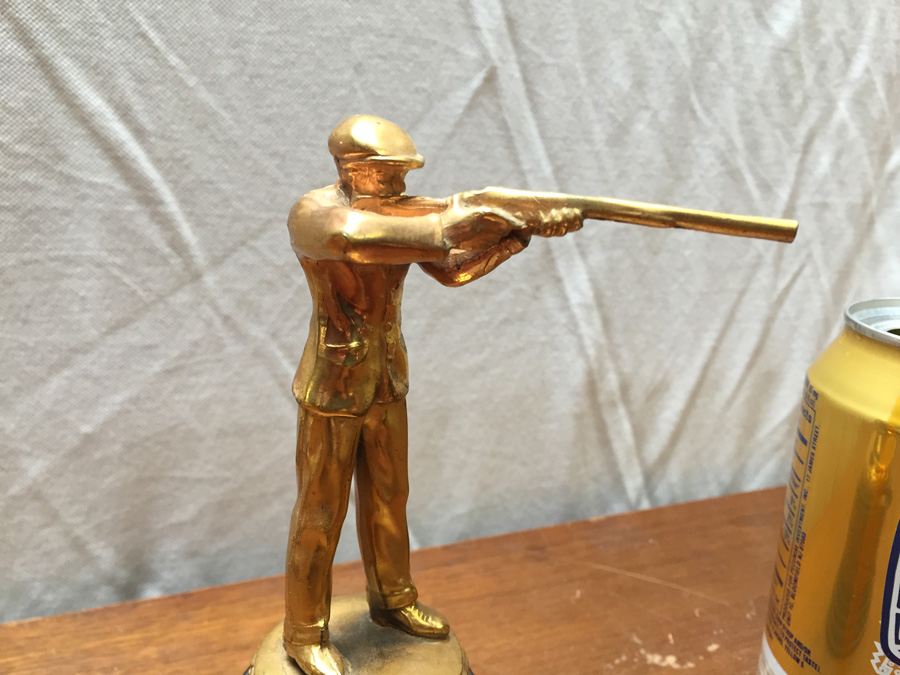 LIONS 1940 Man with Rifle Trophy [Photo 4]