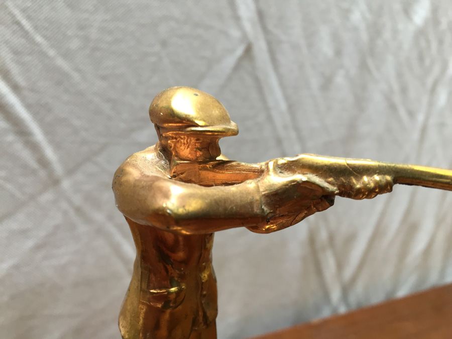 LIONS 1940 Man with Rifle Trophy [Photo 5]