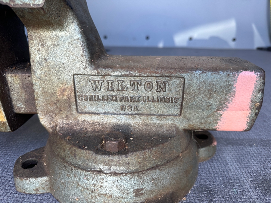 Large Wilton Schiller Park Illinois Vise 45lbs [Photo 4]
