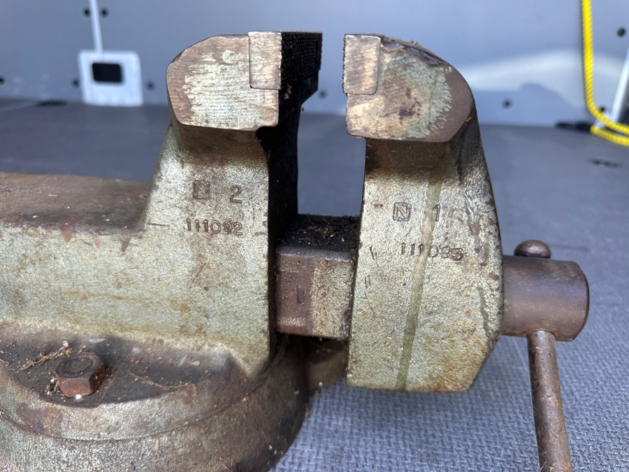 Large Wilton Schiller Park Illinois Vise 45lbs [Photo 8]