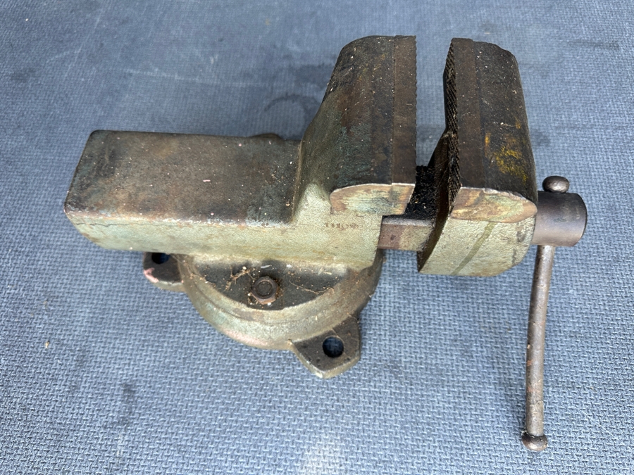 Large Wilton Schiller Park Illinois Vise 45lbs [Photo 9]