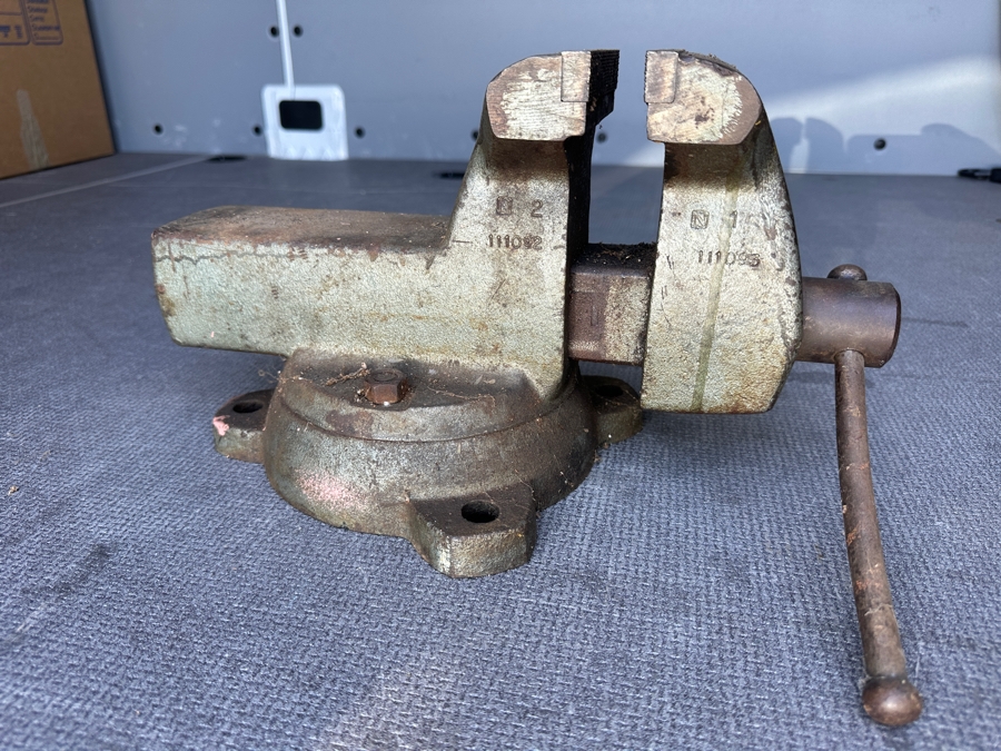 Large Wilton Schiller Park Illinois Vise 45lbs [Photo 6]