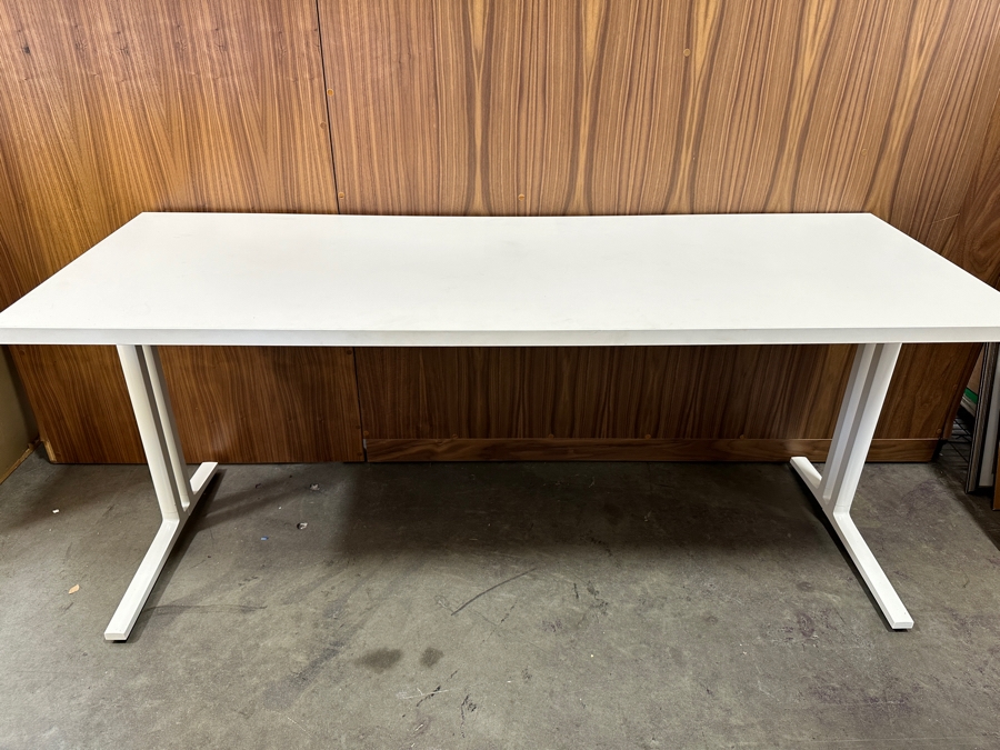 Herman Miller White Desk 66W X 24D X 28H [Photo 4]