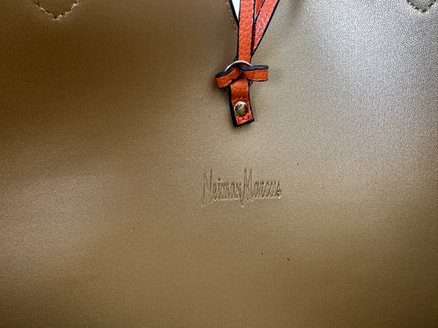 Neiman Marcus Tote Handbag [Photo 5]