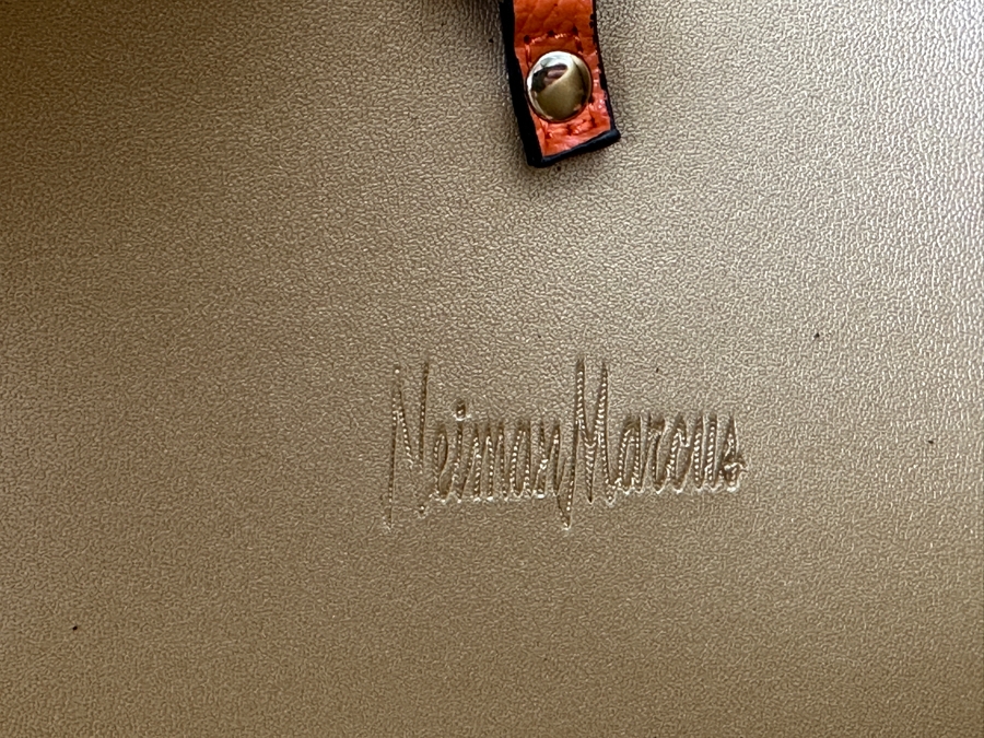Neiman Marcus Tote Handbag [Photo 6]