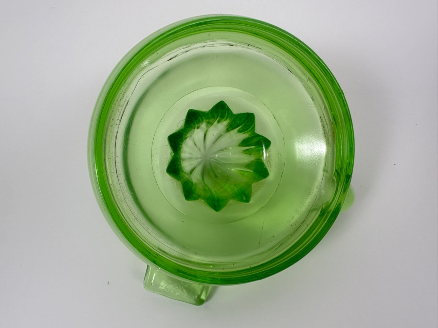 Vintage Depression Vaseline Uranium Glass Juicer 6.5W [Photo 5]