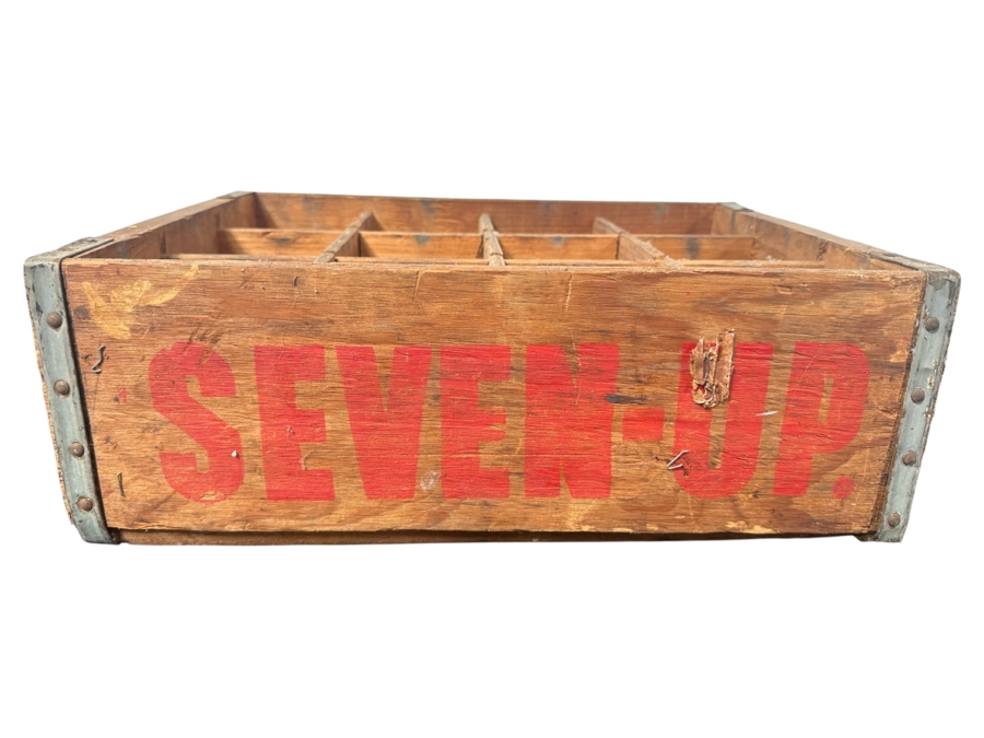 Vintage Wooden Seven-Up Advertising Crate - Missing Bottom Wood Piece 16.5 X 12 X 6 [Photo 1]