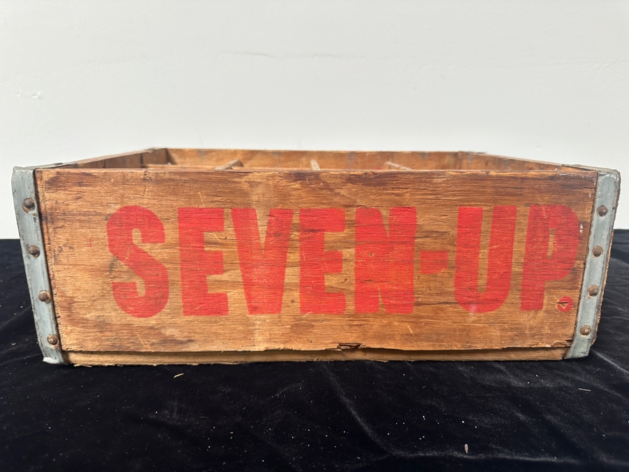 Vintage Wooden Seven-Up Advertising Crate - Missing Bottom Wood Piece 16.5 X 12 X 6 [Photo 5]