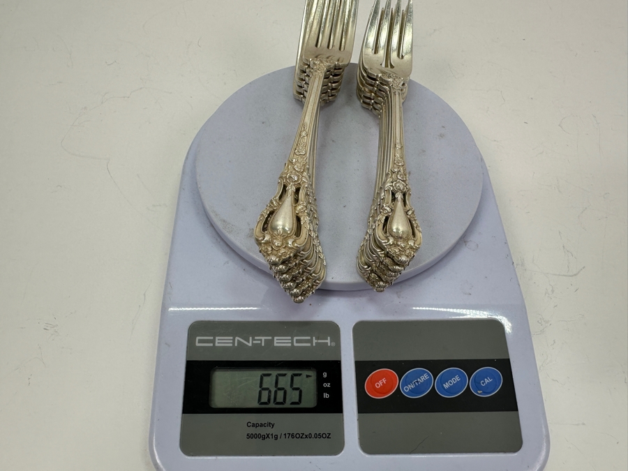 Lunt Sterling Silver Flatware Service For Six Eloquence Pattern - Sterling Silver Weighs 1,387g Plus An Additional 453g Of Knives - Sterling Silver Melt Value $1,578 [Photo 14]