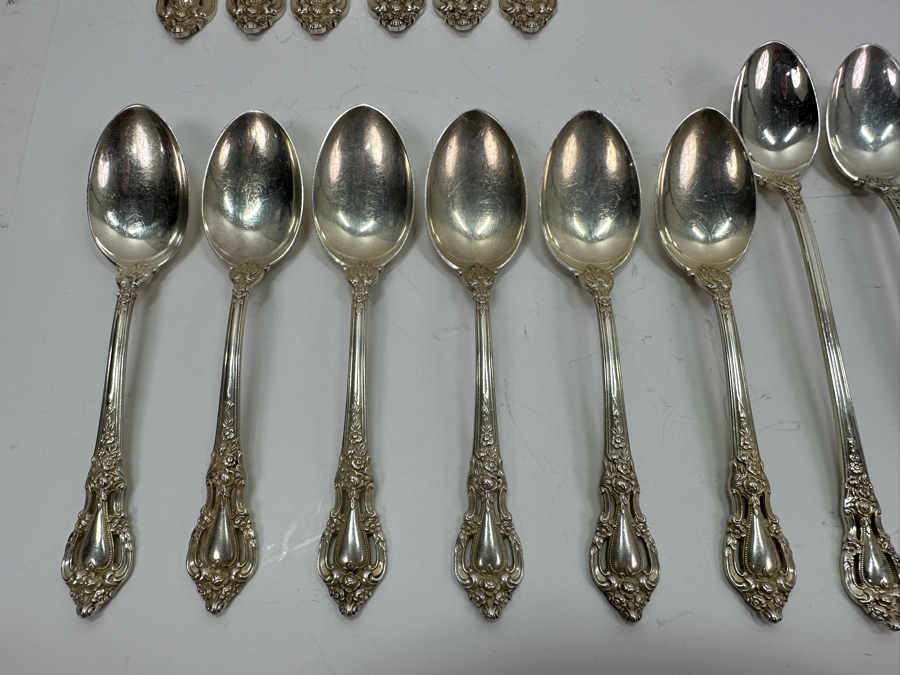 Lunt Sterling Silver Flatware Service For Six Eloquence Pattern - Sterling Silver Weighs 1,387g Plus An Additional 453g Of Knives - Sterling Silver Melt Value $1,578 [Photo 6]