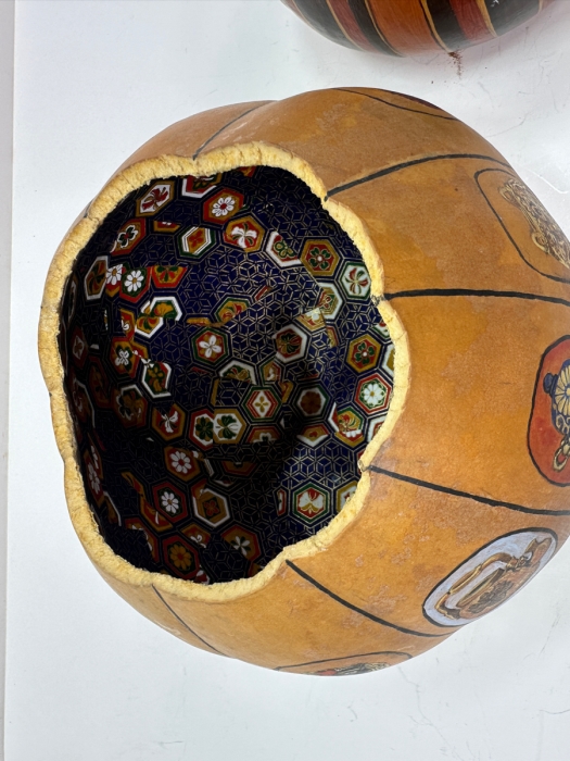 Pair Of Hand Painted Gourds 7H [Photo 10]