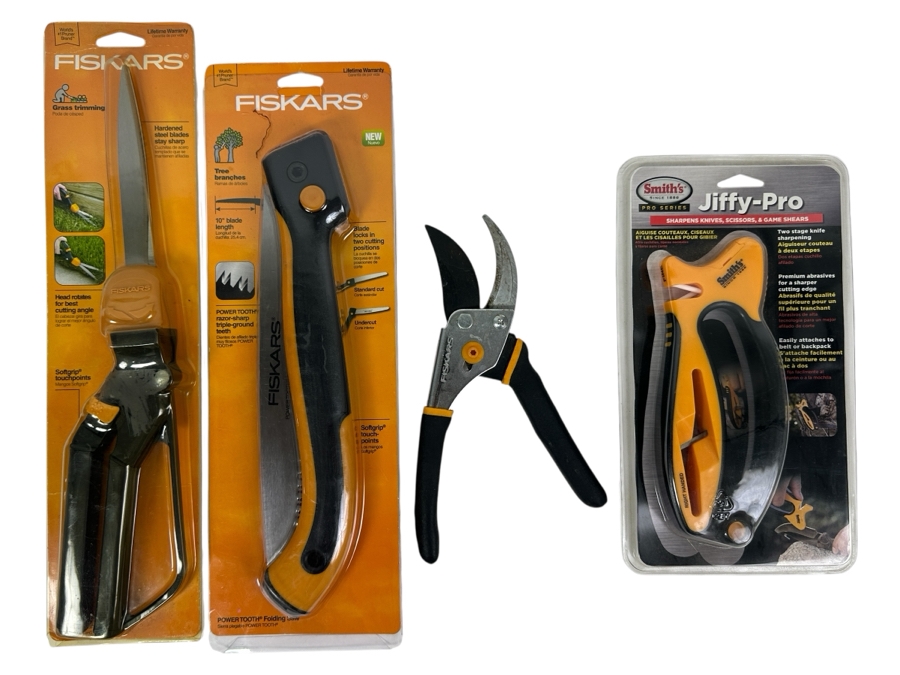 FISKARS Trimmer, Power Tooth Folding Saw, Pruning Shears & Knife Sharpener [Photo 1]